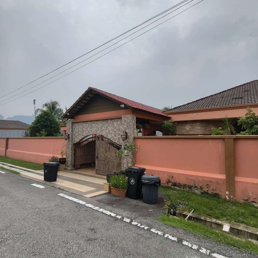 Single Storey Bungalow Kampung Sg Tua Baru Selayang - Image 1