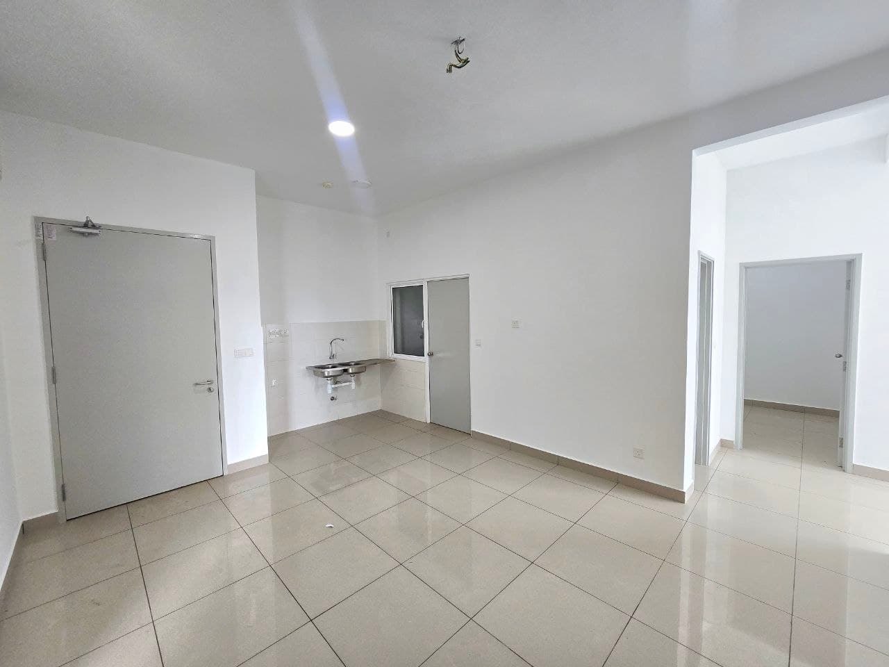Saville Dlake Puchong Selangor - Image 1