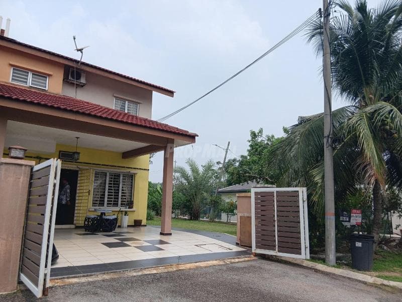 Freehold Corner Lot in Taman Idaman Murni for Sale - Image 1