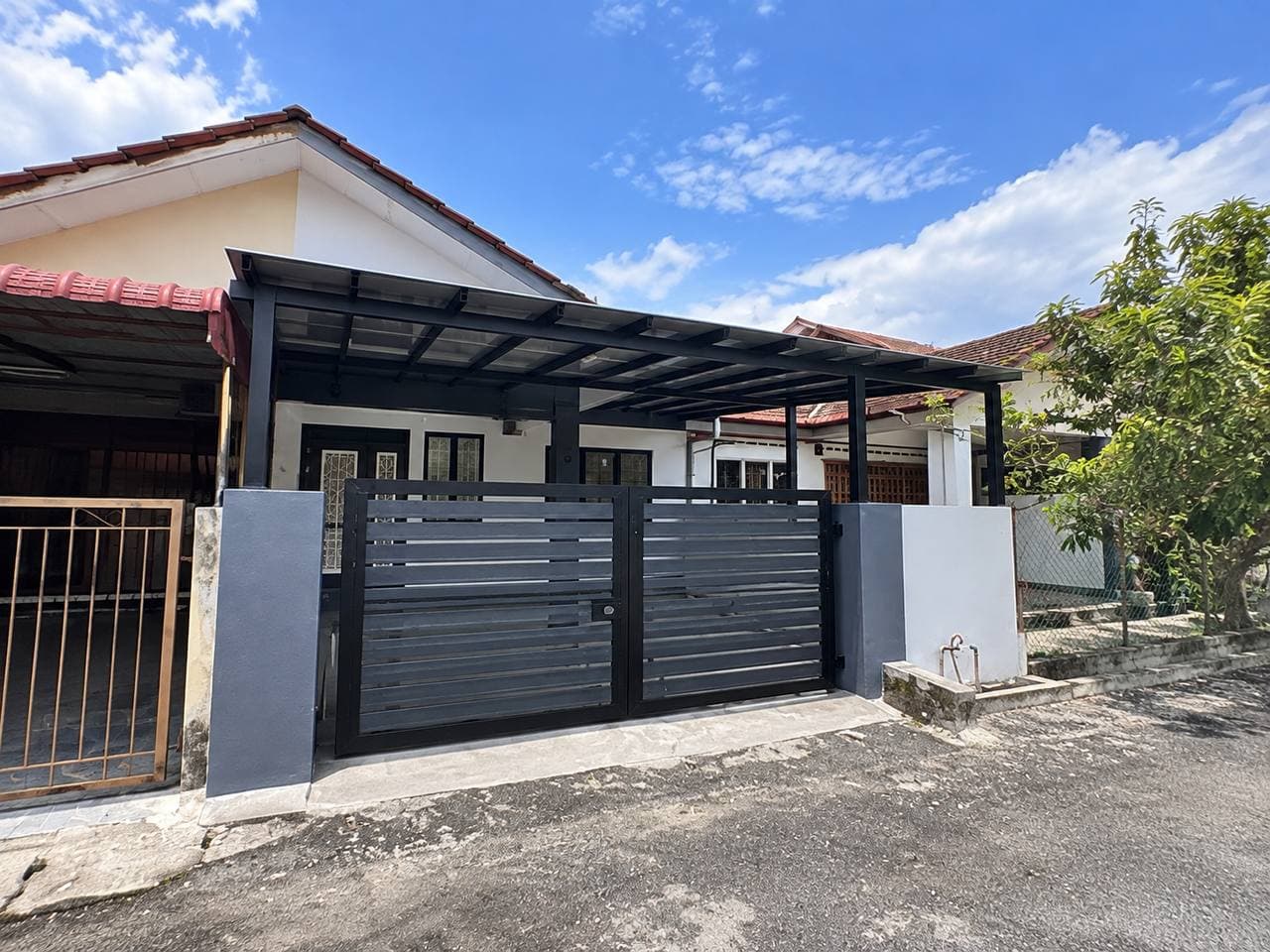 Single Storey, Lorong Dato Hormat, Pulau Indah Klang - Image 1