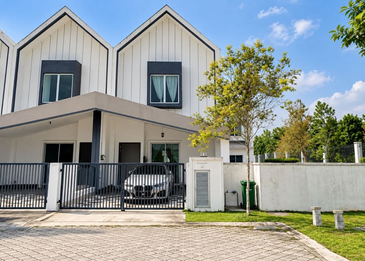 2 Storey Terrace End Lot, Ebonylane Eco Forest, Semenyih - Image 1