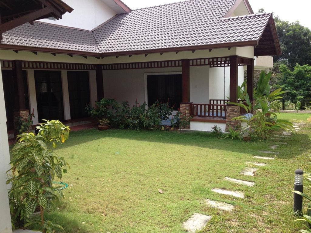 Single Storey Bungalow Bangi Golf Resort, Jalan Cempaka, Bangi - Image 1