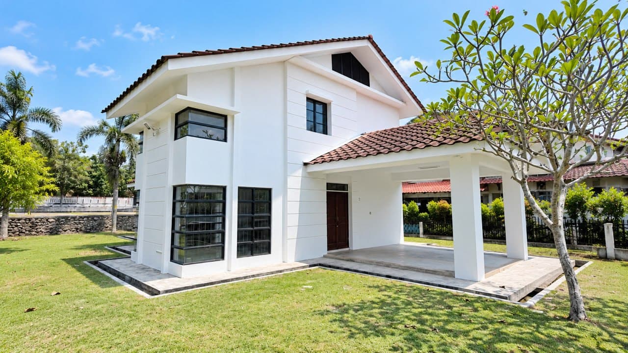 Refurbished Like New 6100sqft Corner Jentayu Timur Enstek, Bandar Enstek - Image 1