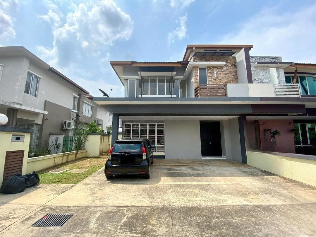 Freehold 2 Storey Semi D Anggun 1 Kota Emerald Rawang - Image 1