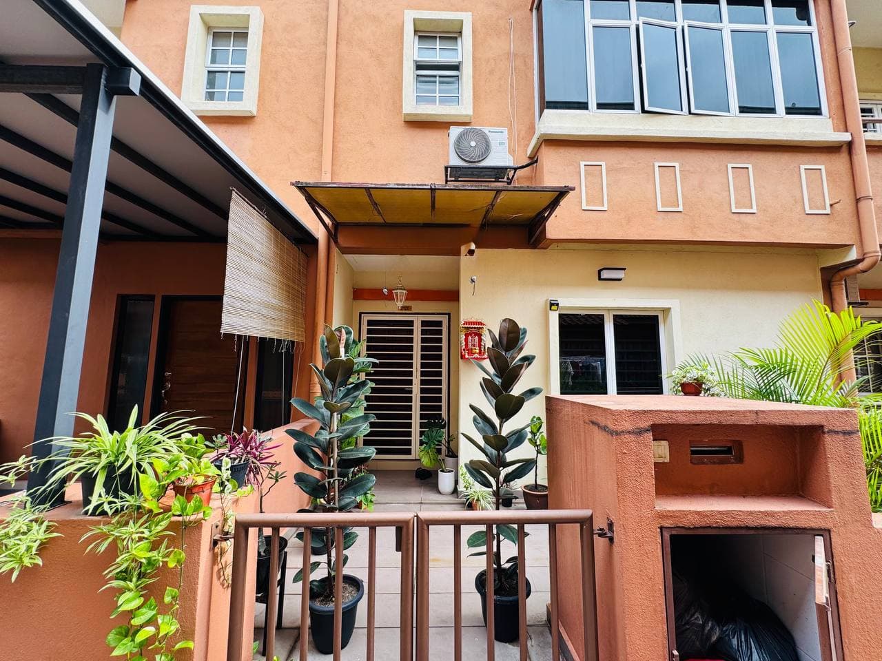 3 Storey Villa DJ Villa 2 Damansara Jaya Petaling Jaya Selangor - Image 1