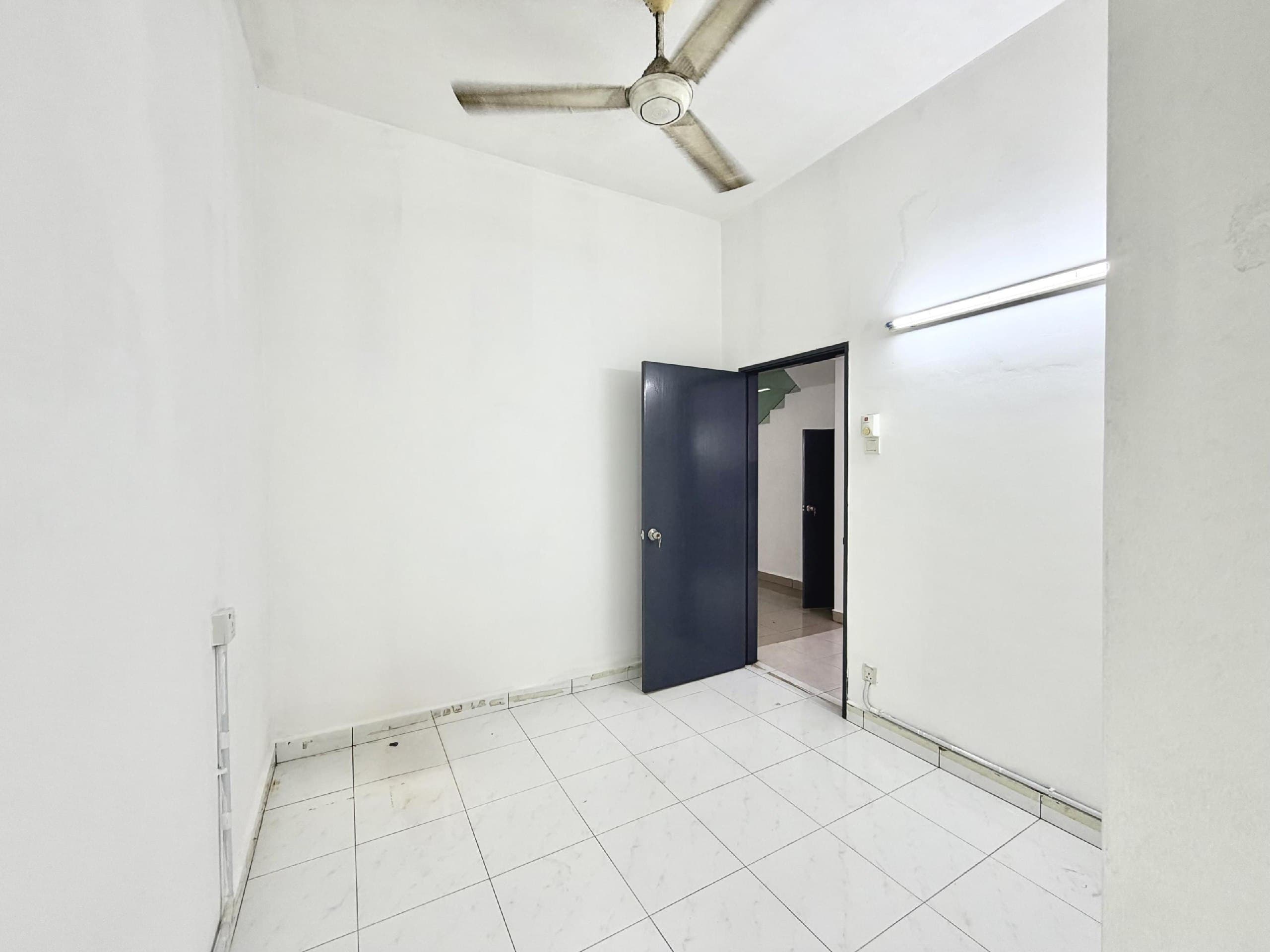 2-Storey Terrace House Taman Parklands Beranang Semenyih Selangor - Image 1