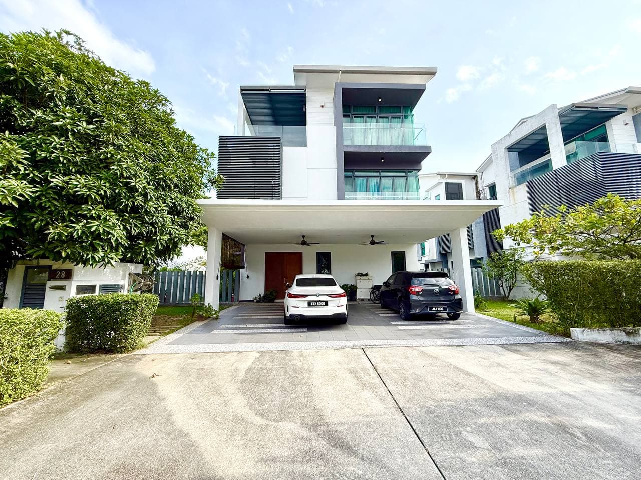 3 Storey Bungalow Astonia 1 Sejati Residence Cyberjaya - Image 1