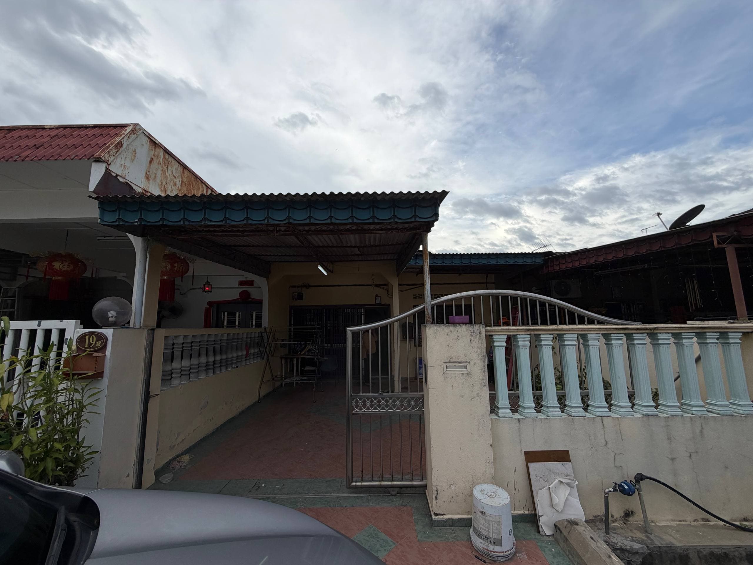 Single Storey Terrace House Taman Saga 1 - Image 1
