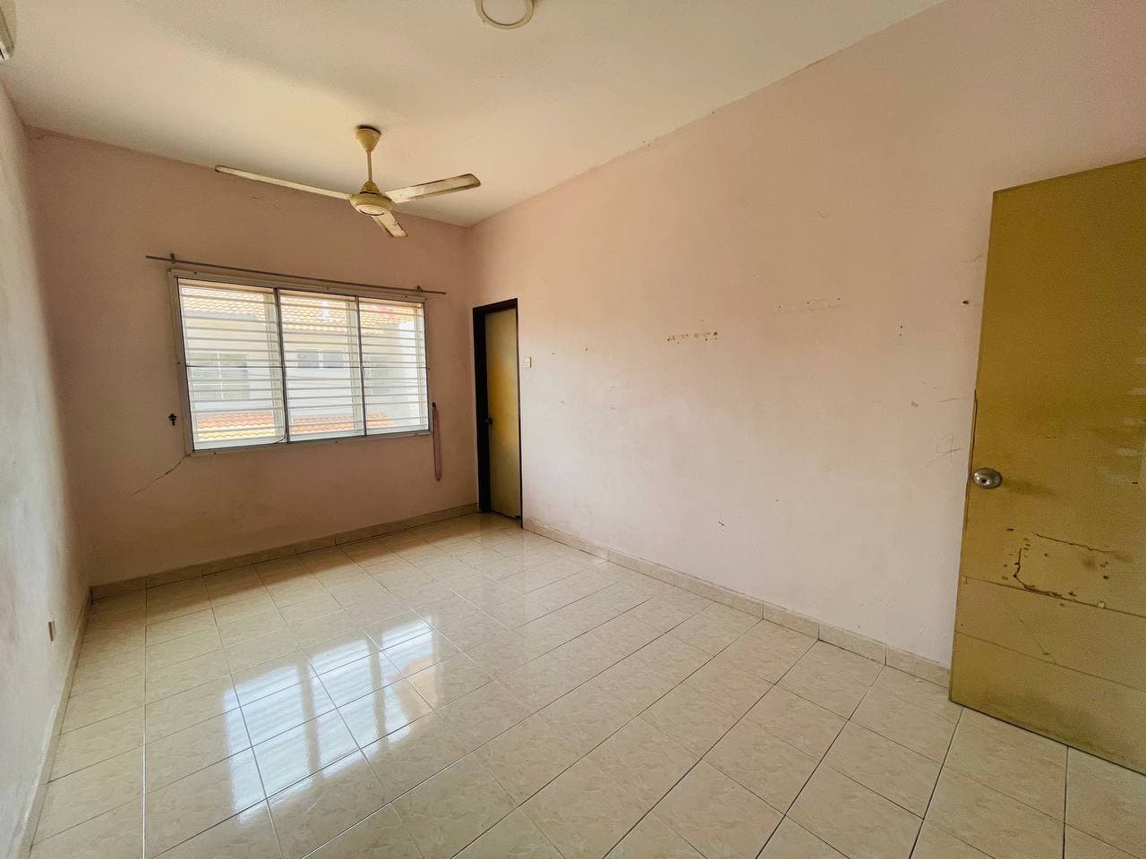 Double Storey Terrace End Lot House Taman Perdana Sungai Besar Selangor - Image 1