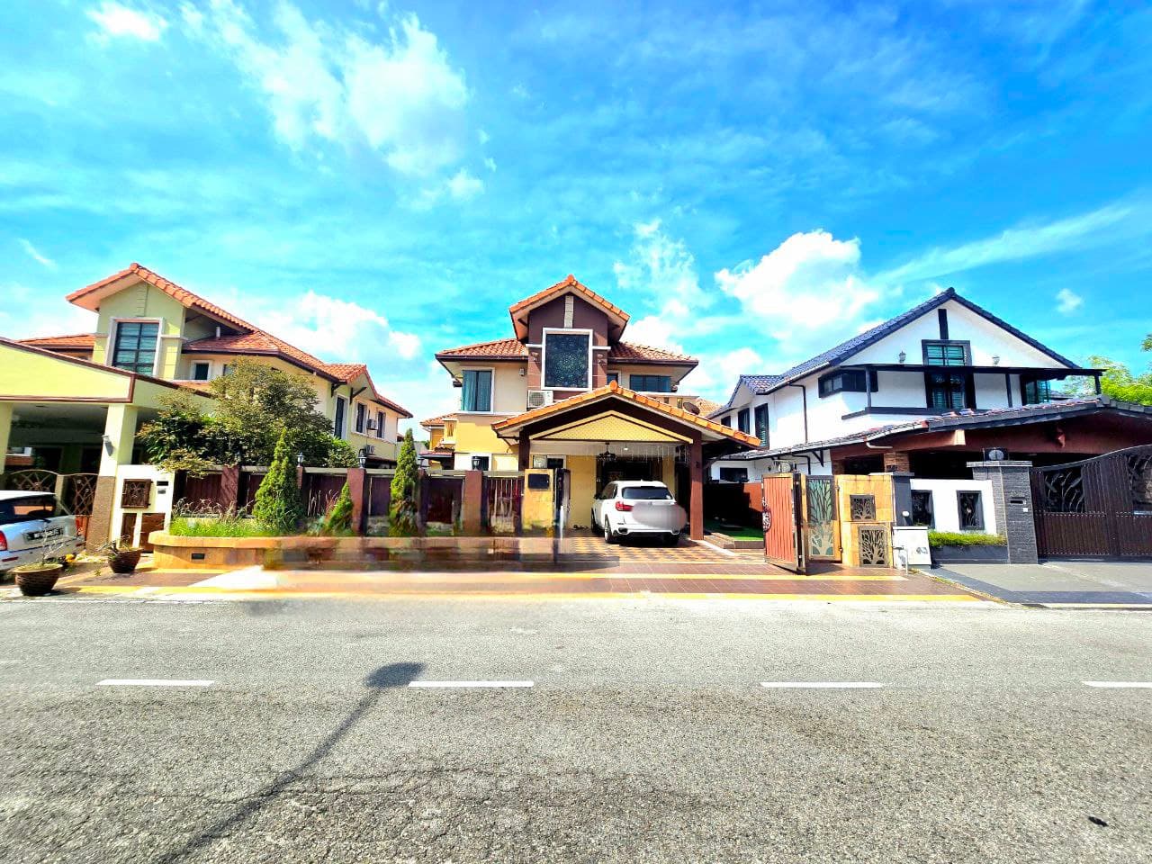 Two Storey Bungalow Taman Aman Perdana Klang - Image 1