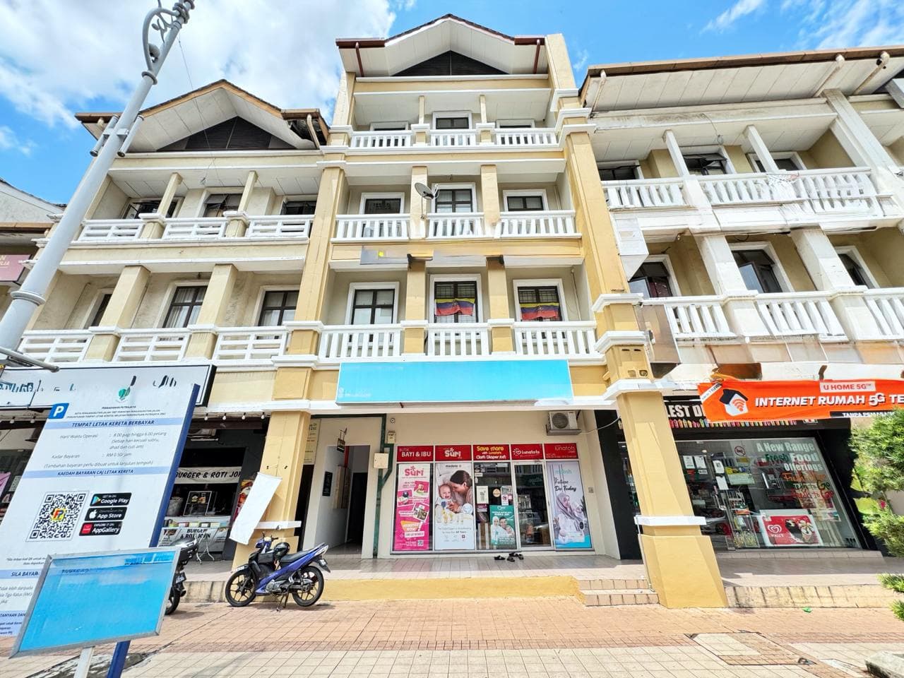 4 Storey Shop Lot Diplomatik Presint 15 Putrajaya - Image 1