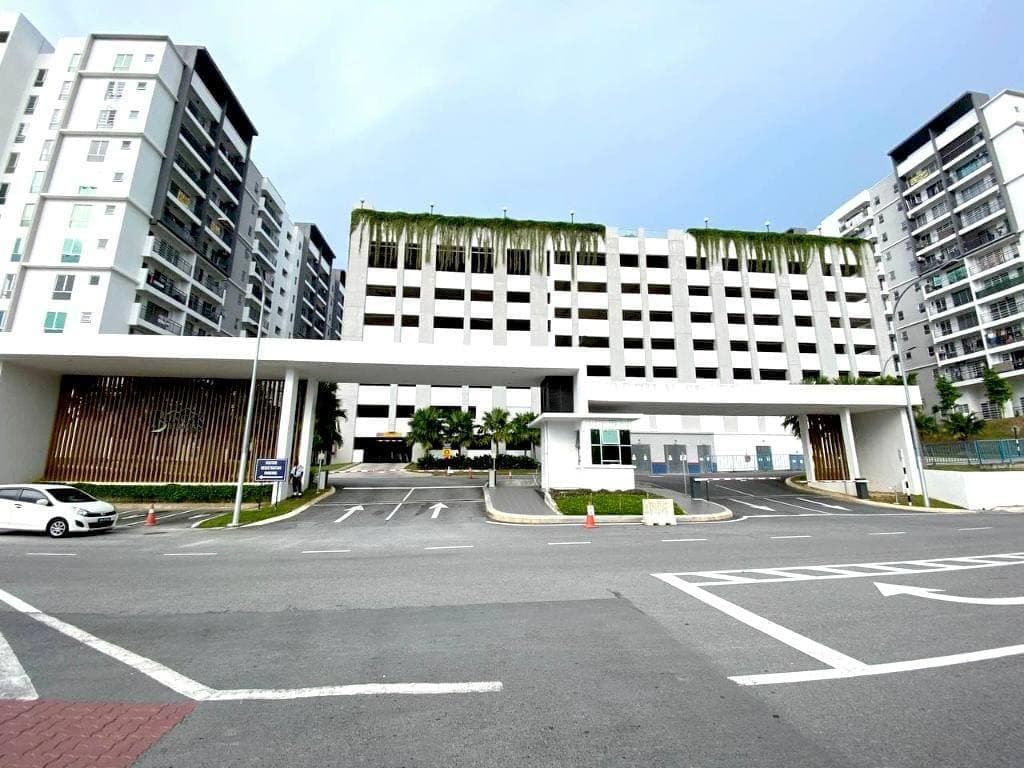 Corner Unit Fully Furnished Puncak Hijauan Condominium - Image 1