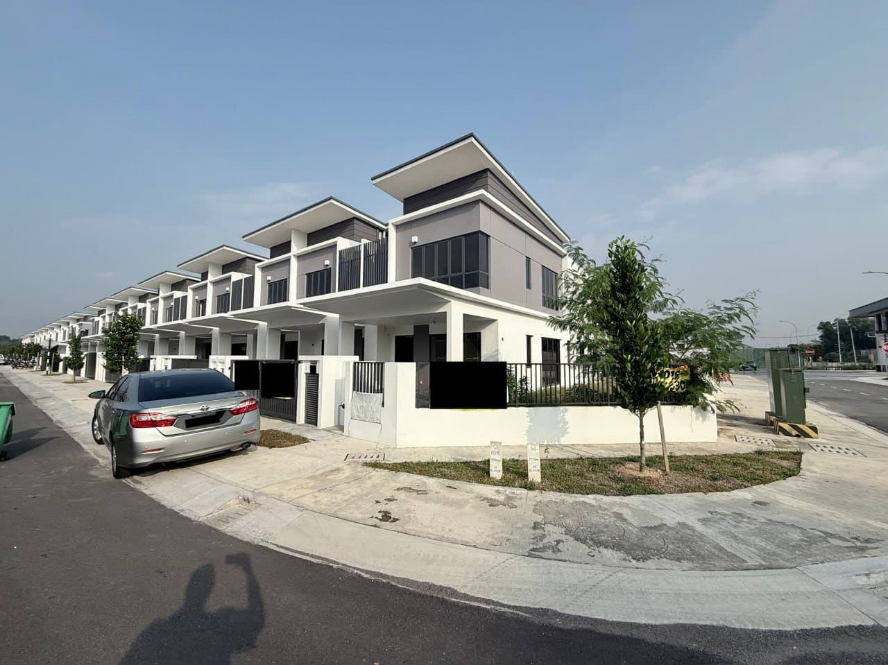 Corner Lot 2 Storey Terrace Lena Residence Alam Impian - Image 1