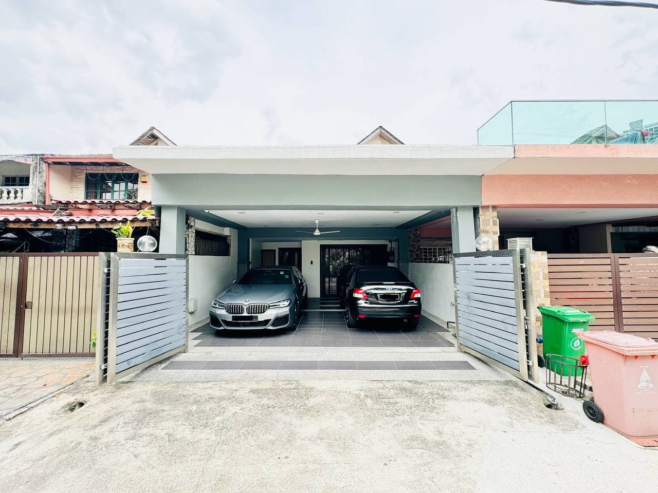 Fully Renovated 2 Storey Terrace Taman Desaria, PJS 5 - Image 1