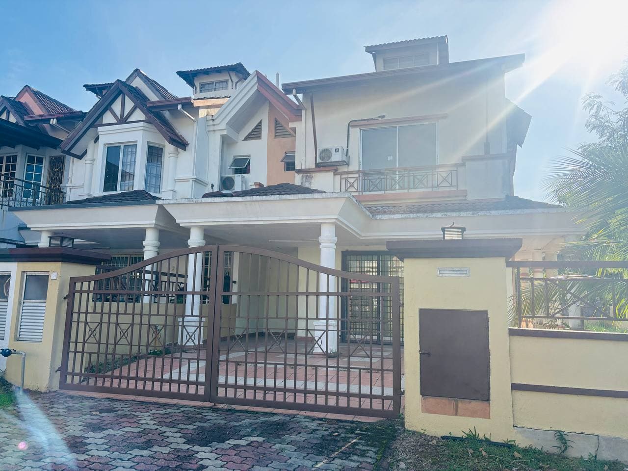 Corner Lot 2 Storey Terrace Bukit Subang - Image 1