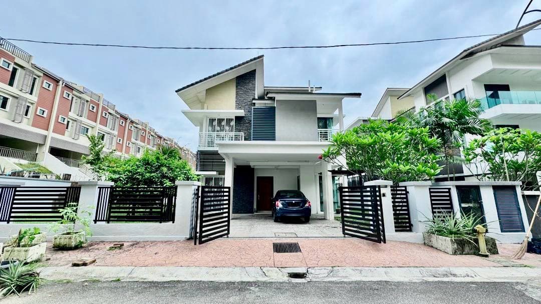 Corner Lot 3-Storey Anjung Melati Bungalow, Gombak Selangor - Image 1