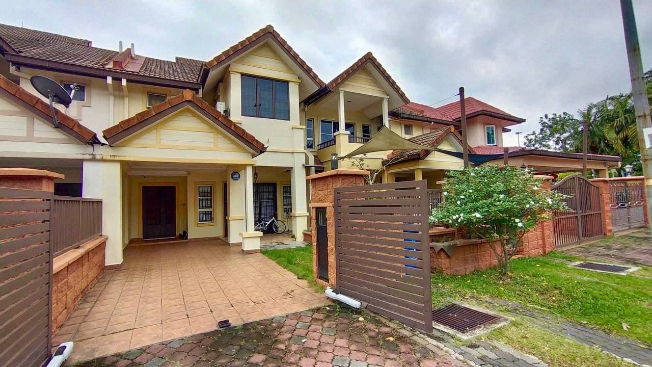 Renovated 2 Storey Terrace, Bukit Jelutong - Image 1