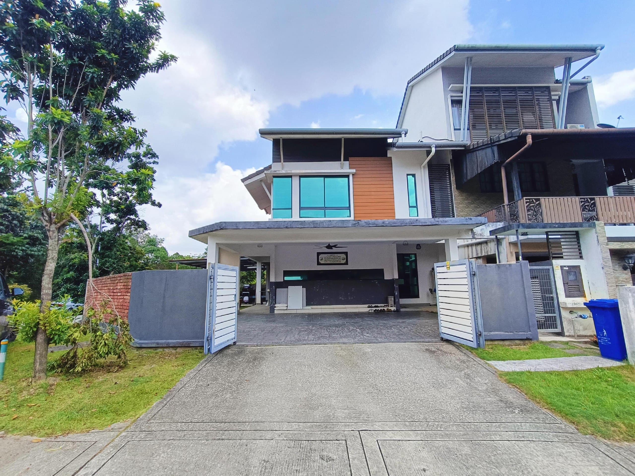 Corner Lot Type Ivy Denai Alam Shah Alam - Image 1