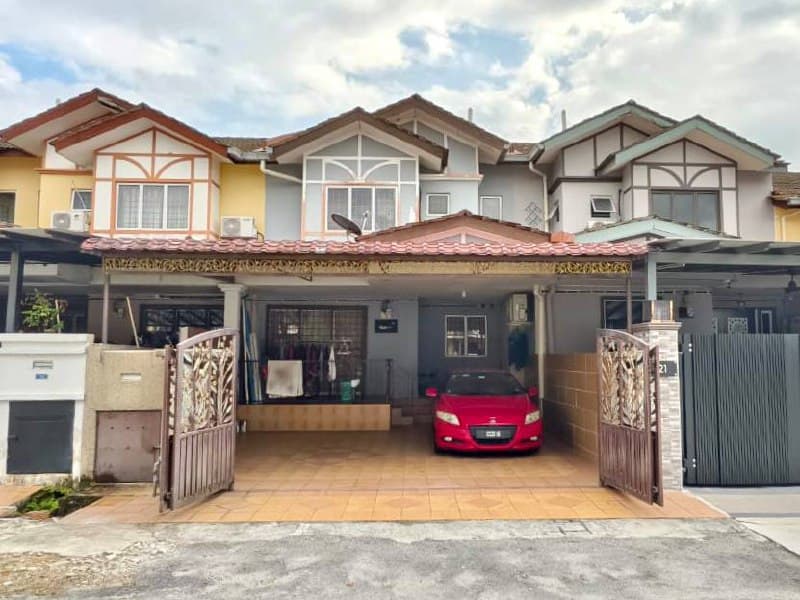 Double Storey Terrace, Taman Universiti, Sungai Tangkas, Bangi - Image 1