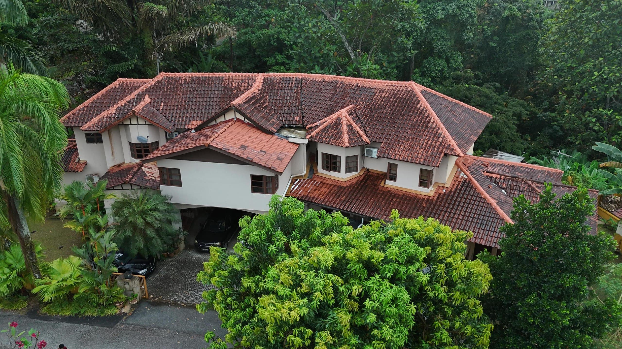 Exclusive Luxury Bungalow in Gombak - Image 1