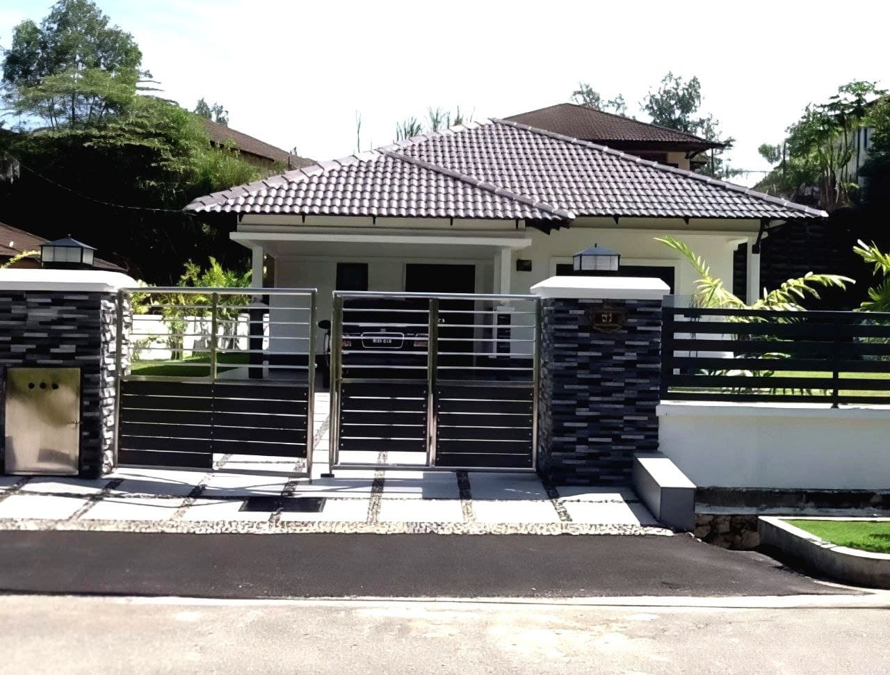Single Storey Bangalow Jalan Anggerik 2G, Prima Beruntung, Rawang - Image 1