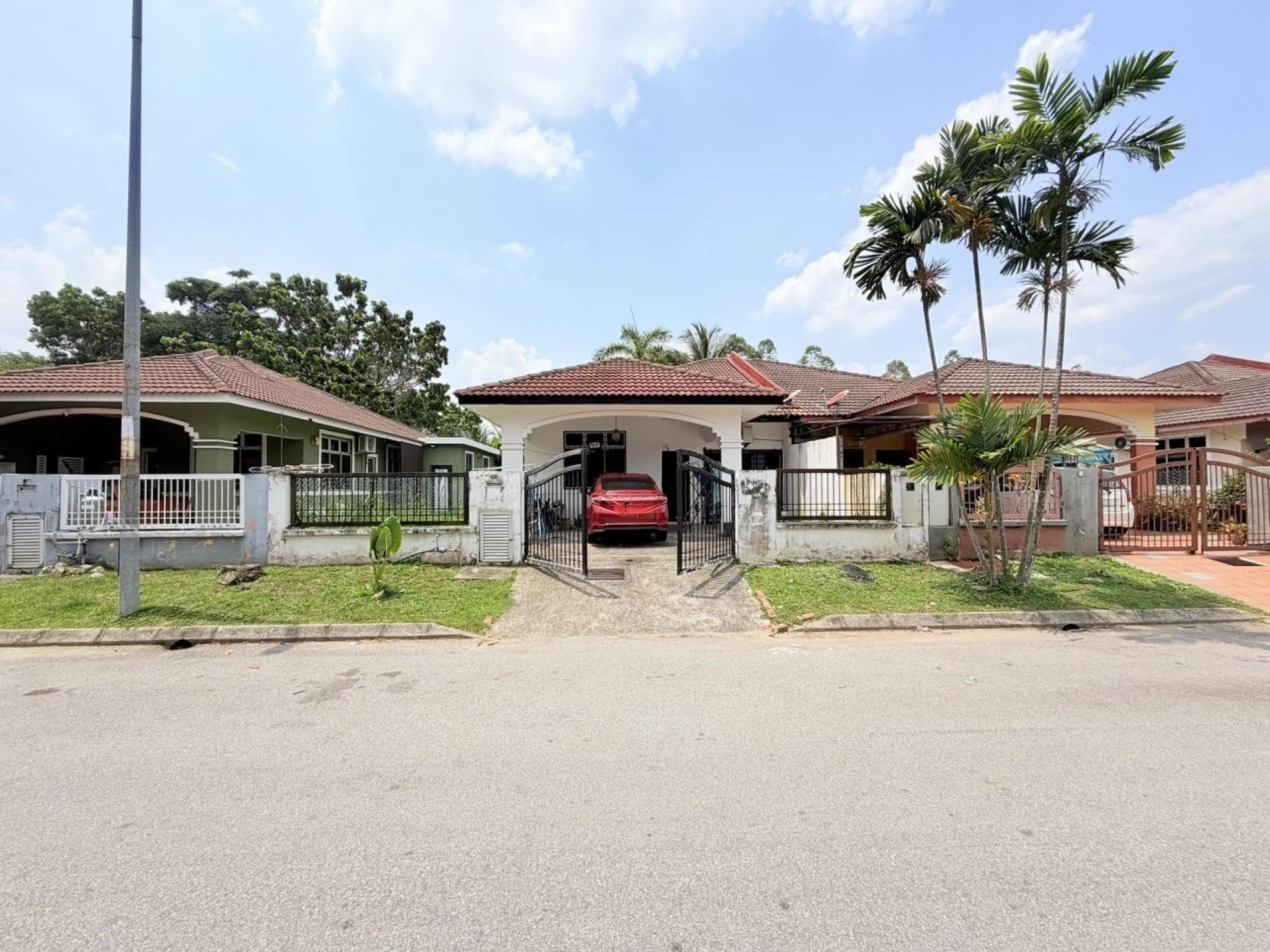Freehold 1 Storey Semi D Warisan Permai Kota Warisan Sepang - Image 1
