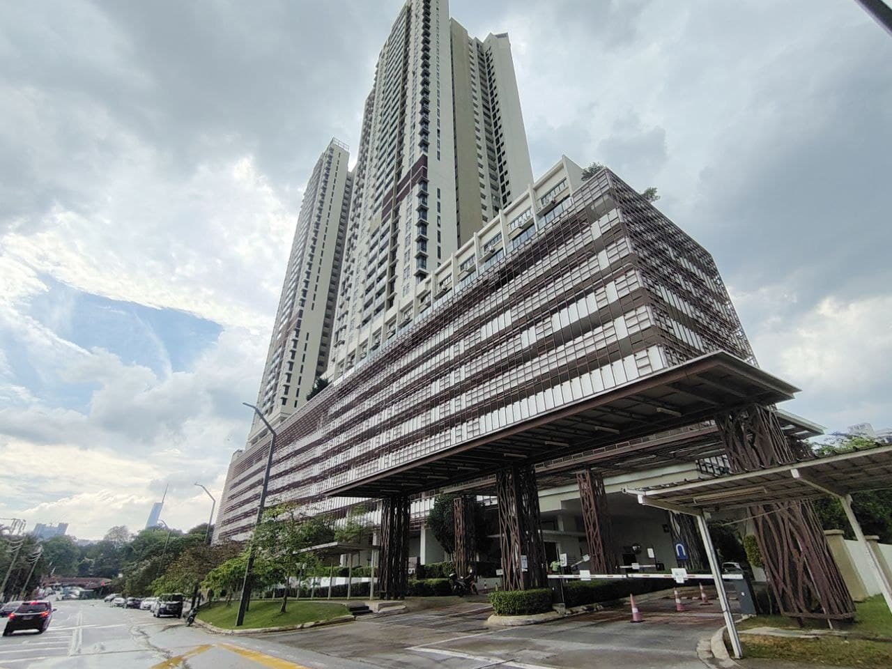 J Dupion Cheras Residence Condo Apart KL kuala lumpur - Image 1