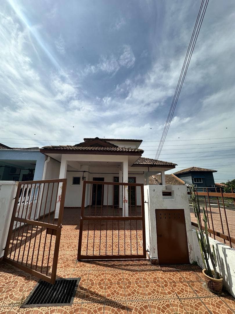 Corner Lot 1.5 Storey Taman Kajang Prima - Image 1