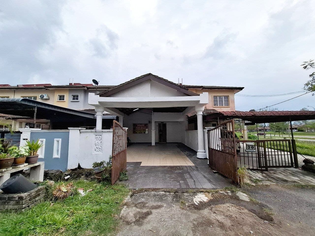 Double Storey Terrace House Taman Kesumba, Bukit Beruntung - Image 1