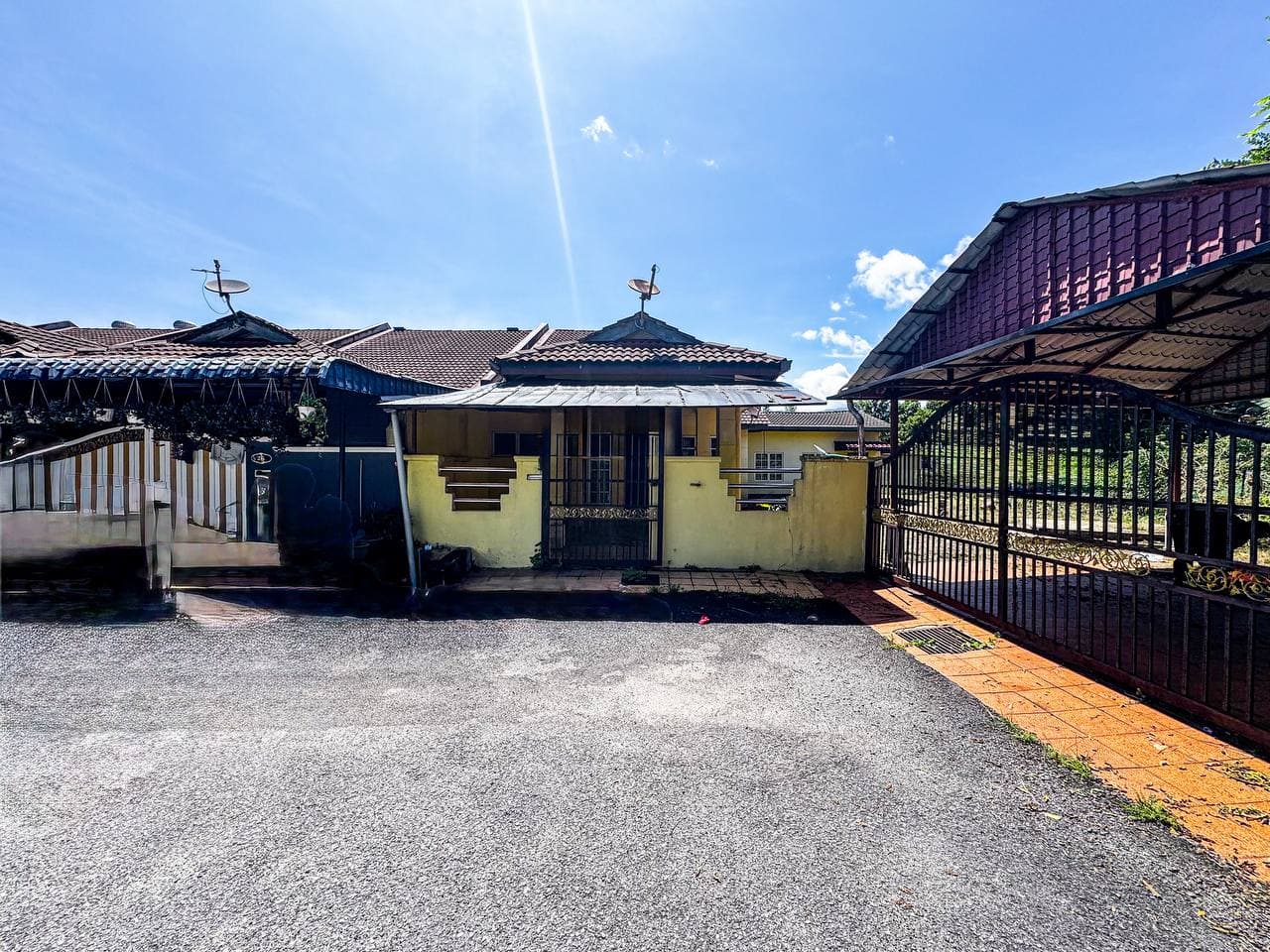 Corner Lot Single Storey Terrace Antara Gapi, Serendah - Image 1
