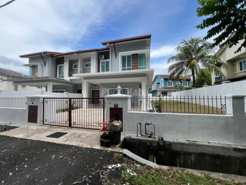 Bandar Tasik Kesuma Semenyih 2 Storey Semi-D - Image 1