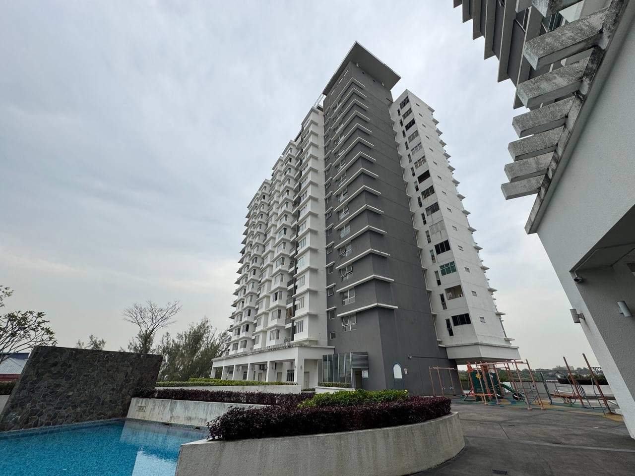 TTDI Adina Serviced Apartment, Seksyen 13, Shah Alam - Image 1