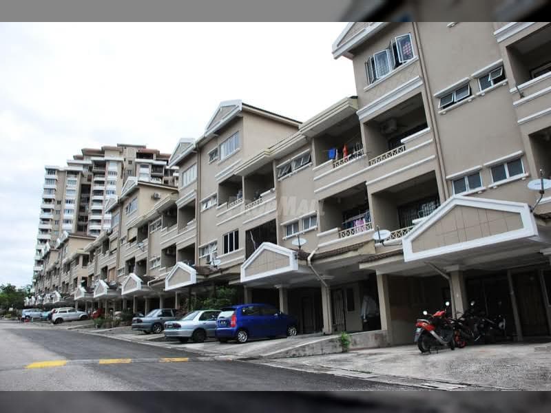 2 Storey Townhouse Section 9 Shah Alam Sri Mahligai - Image 1