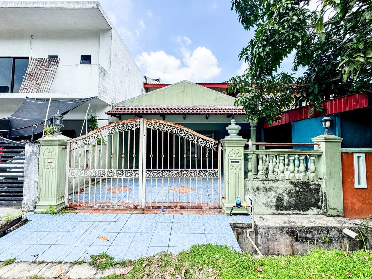 Double Storey House Bandar Tasik Kesuma 3b, Beranang - Image 1