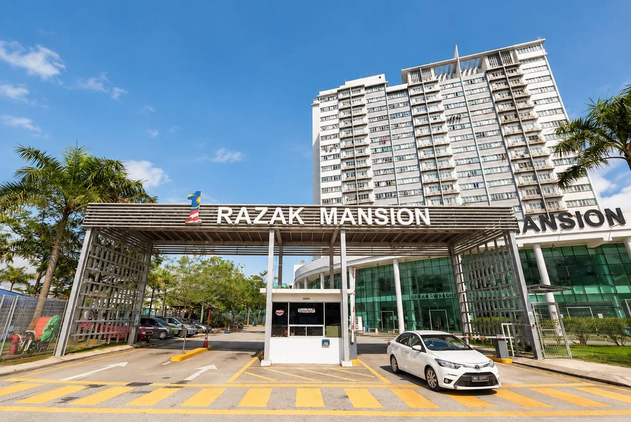 Razak Mansion Condominium, Jalan Sungai Besi, Salak Selatan - Image 1