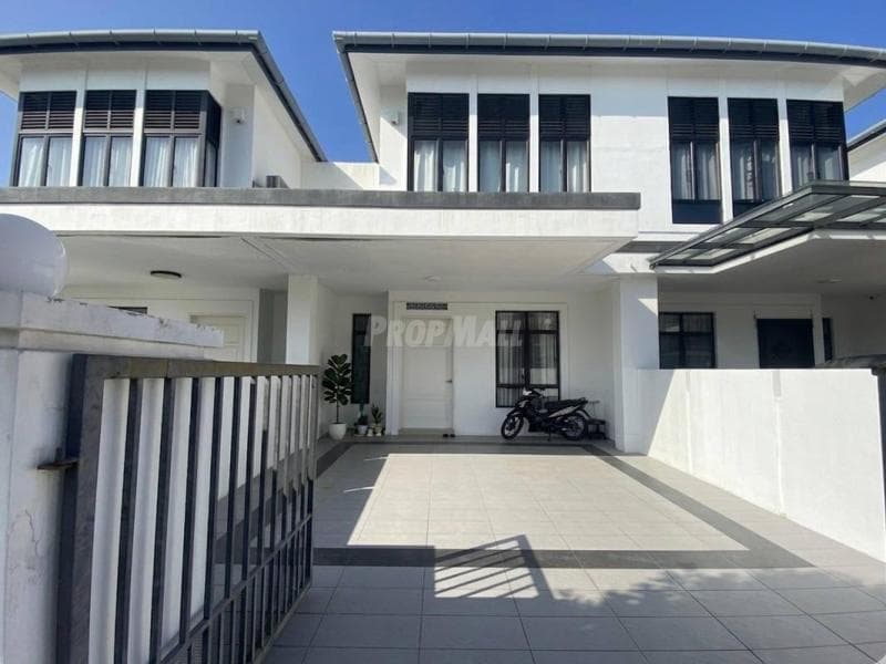 2 Storey Terraced House Graham Garden Eco Grandeur - Image 1