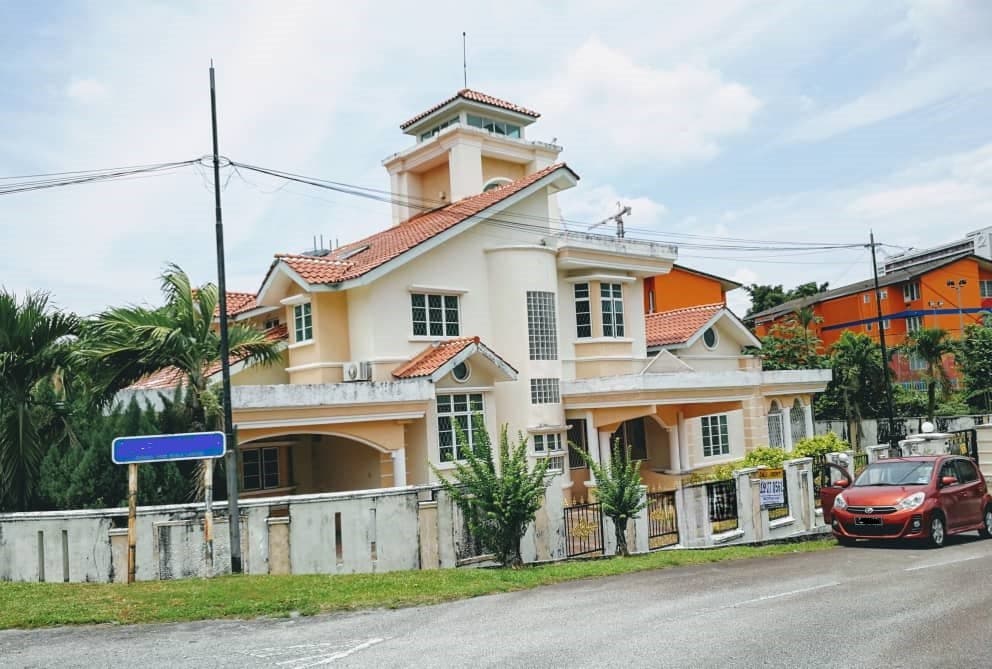 Double Storey Bungalow Jalan Maktab Keramat KL - Near KLCC - Image 1