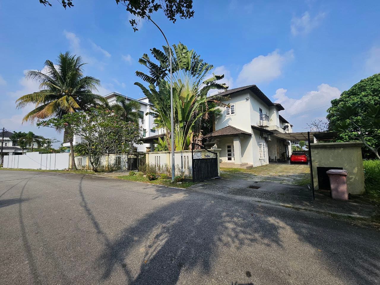 Luxury Double Storey Bungalow Jalan Pekaka Kota Damansara - Image 1