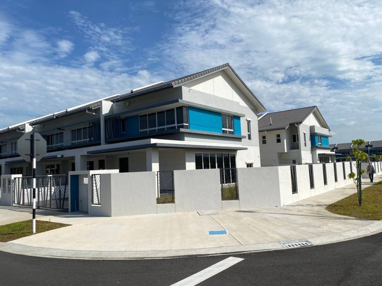 Corner Lot Double Storey Serenia Arina Bandar Serenia Sepang - Image 1