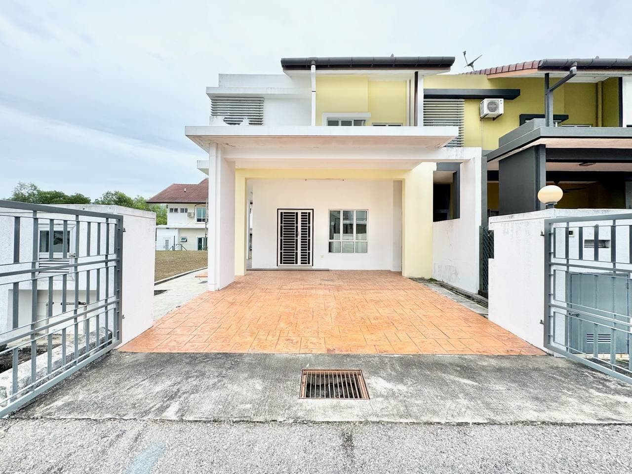 Corner Unit 2 Storey Terrace House, Puncak Bestari, Bandar Puncak Alam - Image 1