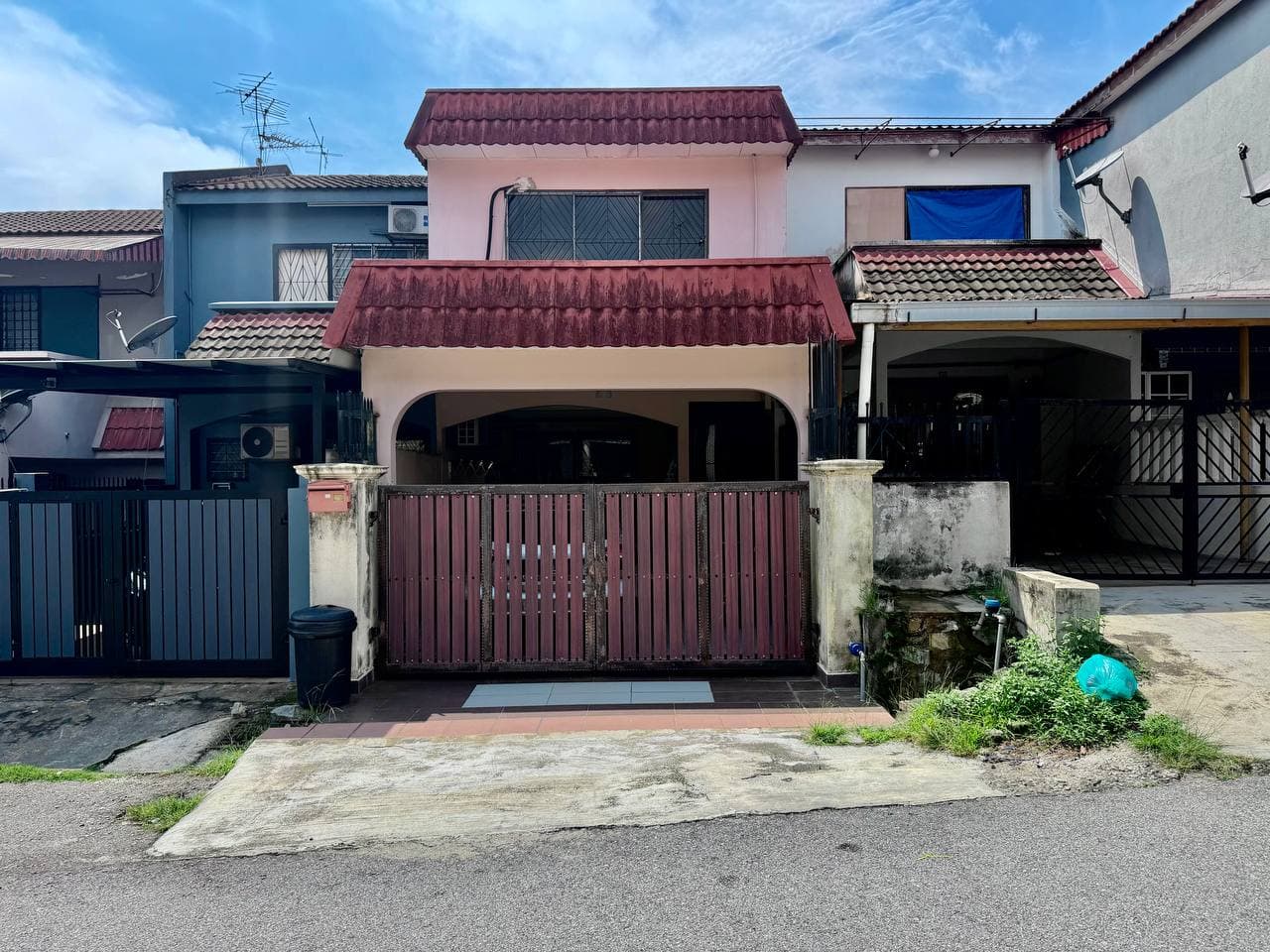 Intermediate 2-Storey Terrace House, Taman Sri Gombak Fasa 9 Batu Caves, - Image 1
