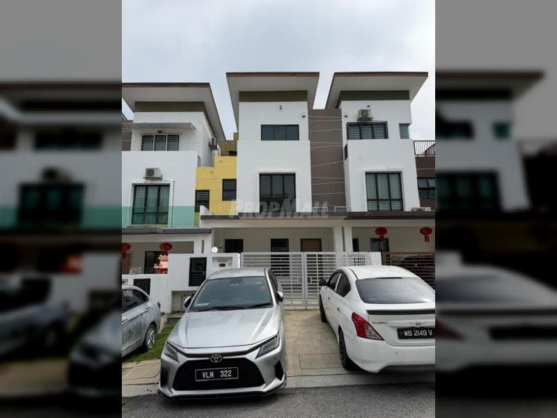 2.5 Storey Terrace House For Sale Setia Utama 2, Setia Alam - Image 1