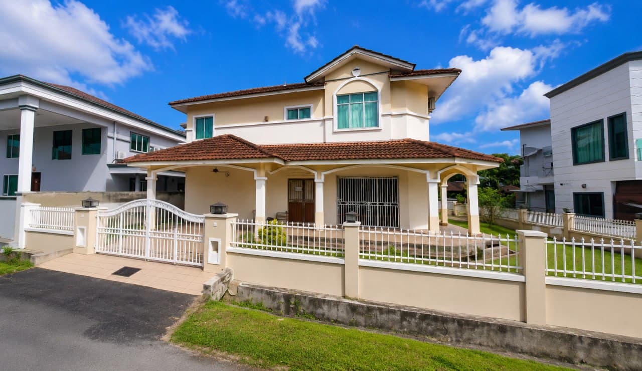 Bungalow Taman Ria Mas, Tanjong Karang - Image 1