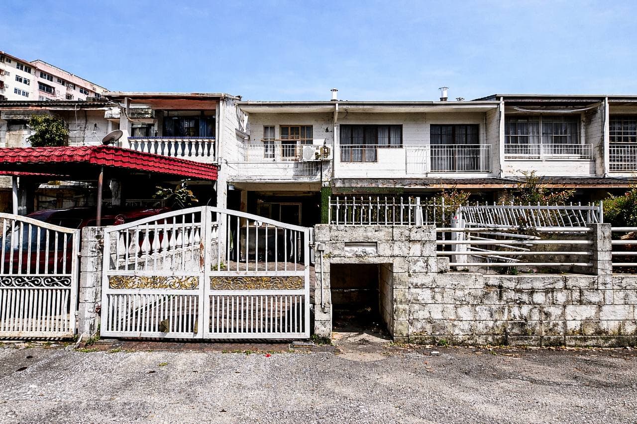 Double Storey House Taman Desaria PJS 5 Petaling Jaya - Image 1