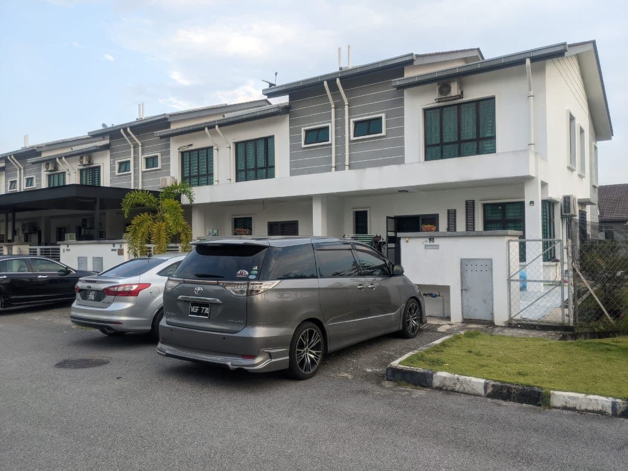 Corner Lot Renovated Double Storey Terrace Jalan Puyuh, Taman Bentara Telok - Image 1