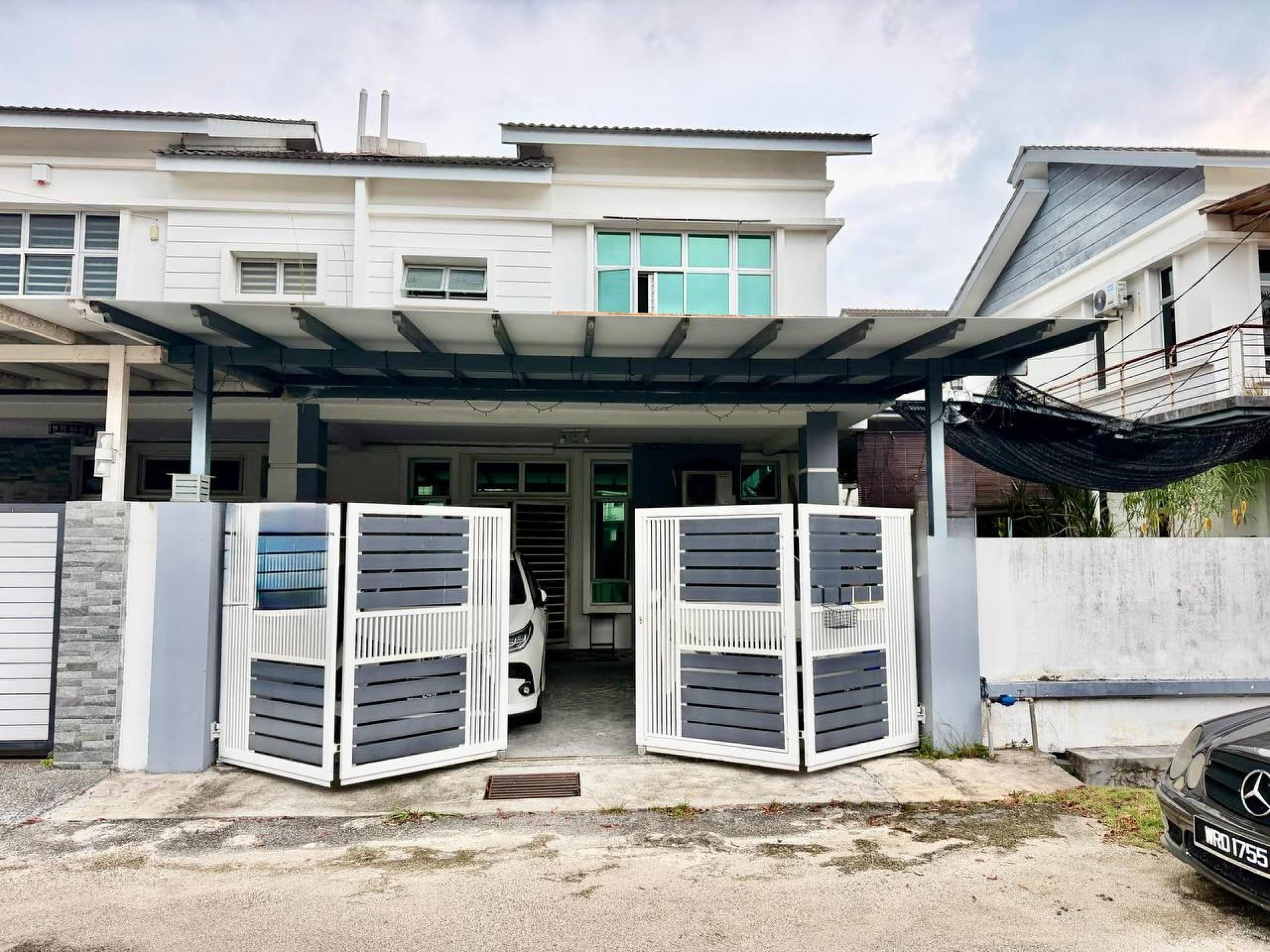 Reno Extend Semi D Cluster SP9 Bandar Saujana Putra - Image 1