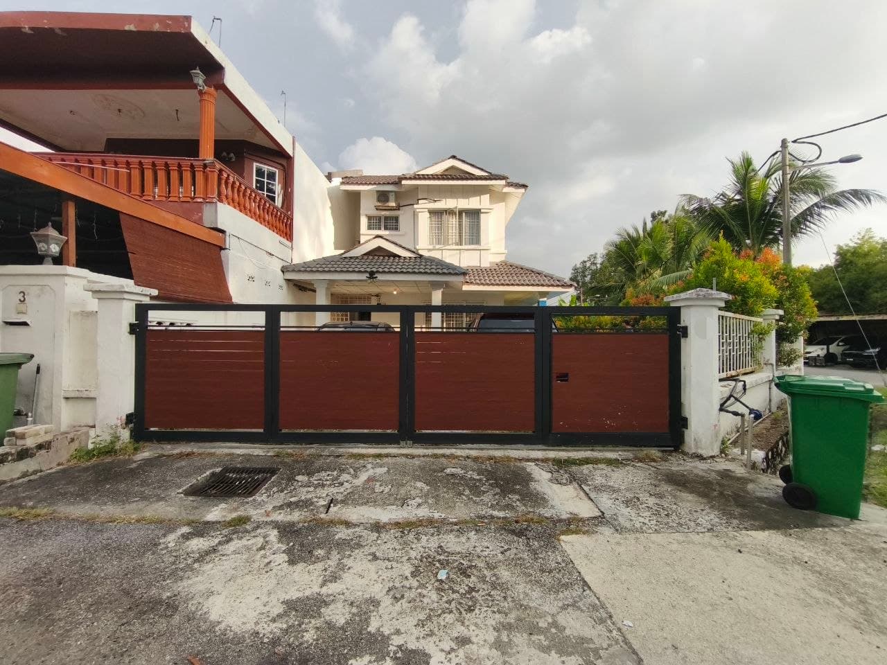 CORNER LOT Double Storey Taman Saujana Utama 2, Saujana Utama Sungai Buloh - Image 1