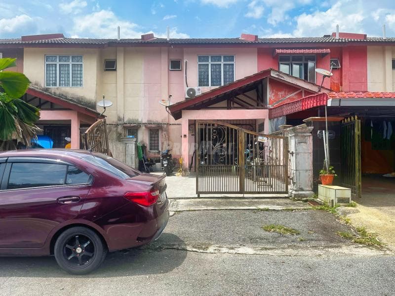 Double Storey Terrace Bukit Sentosa, Bukit Beruntung Selangor - Image 1