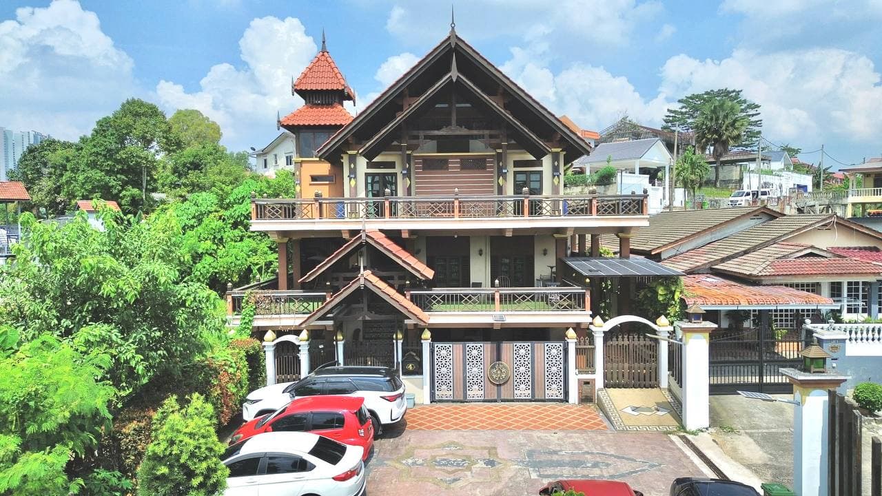 Luxury Malay Inspired Bungalow Kampung Melayu FRIM Kepong - Image 1