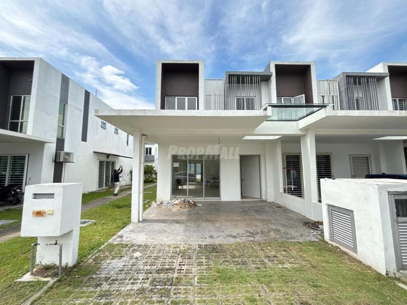 Unfurnished 2 Storey Terrace House for Sale at CasaViewCybersouth, Dengkil - Image 1